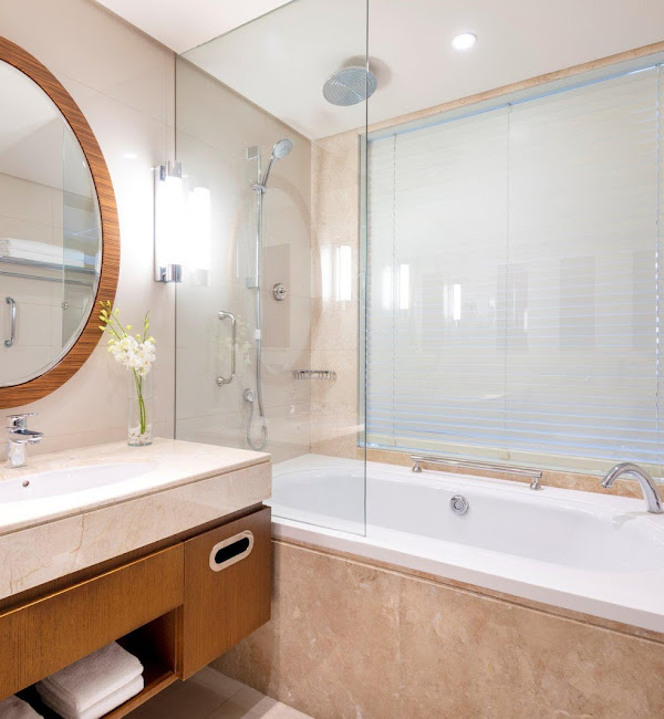 Crowne Plaza Business Park — 7