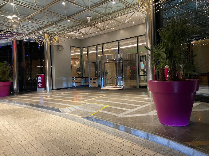 Crowne Plaza Business Park — 8