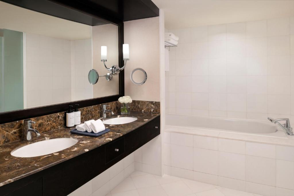 Grand Marina Intercontinental Hotel — 18