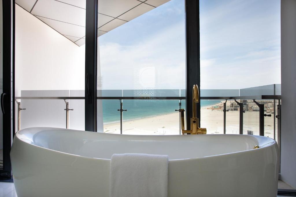 Jumeirah Hotel Saadiyat Island Resort — 9