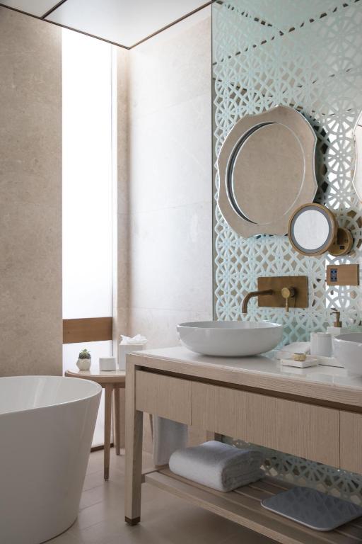 Jumeirah Rotana Hotel — 5