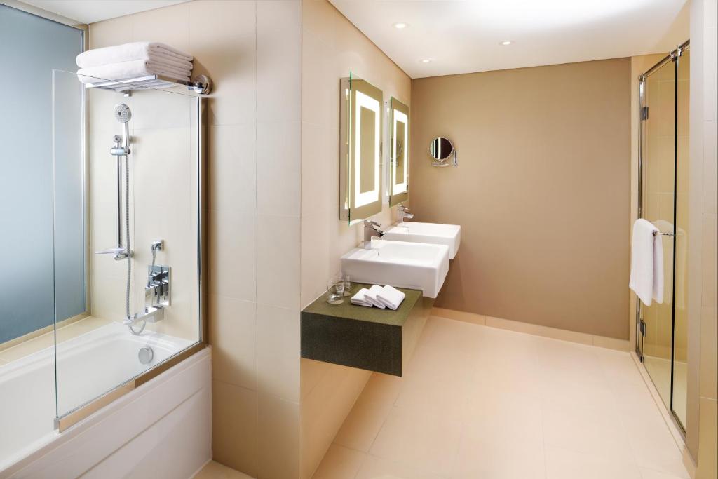 Novotel Hotel — 4